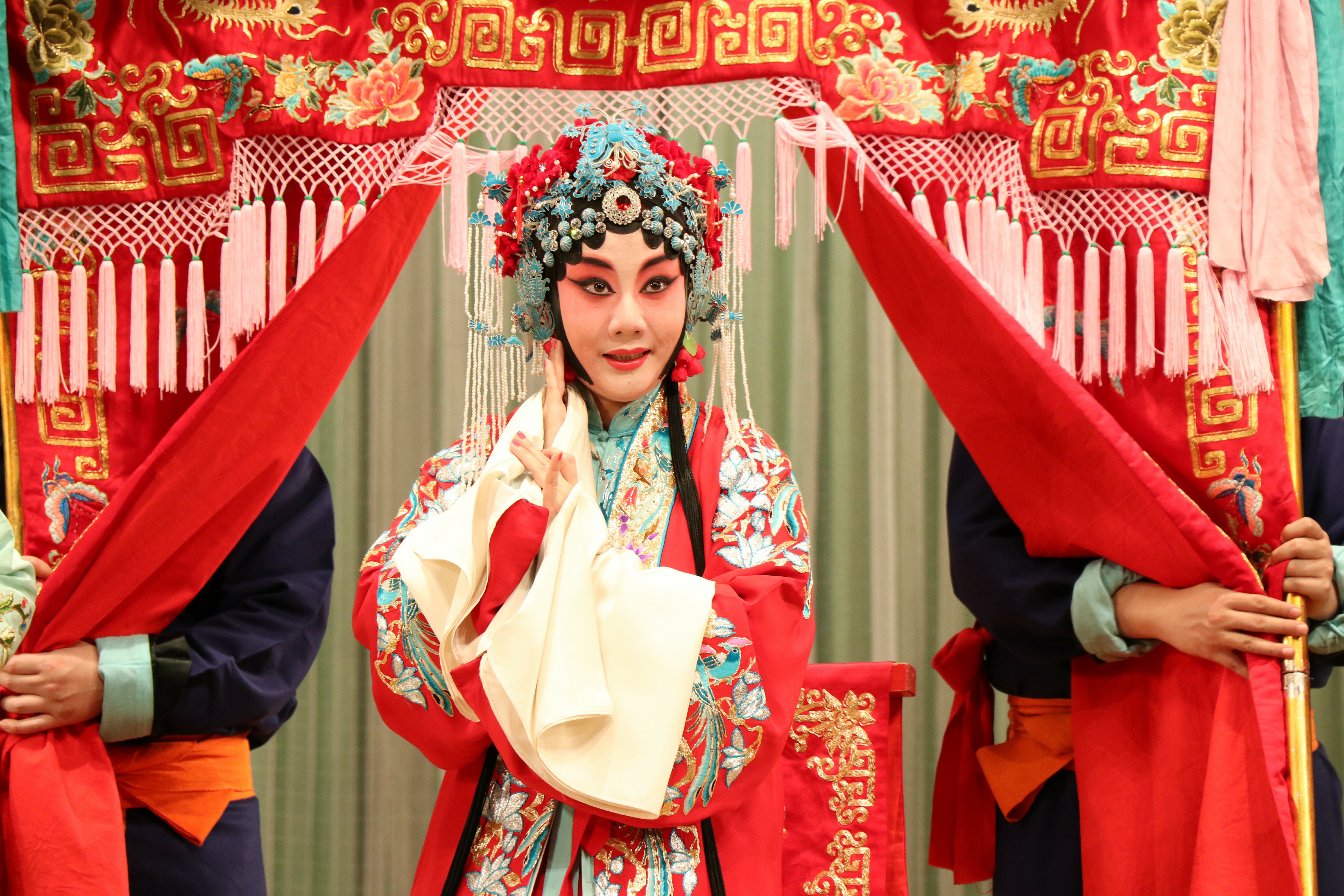 高雅艺术进校园——国家京剧院走进贵师大