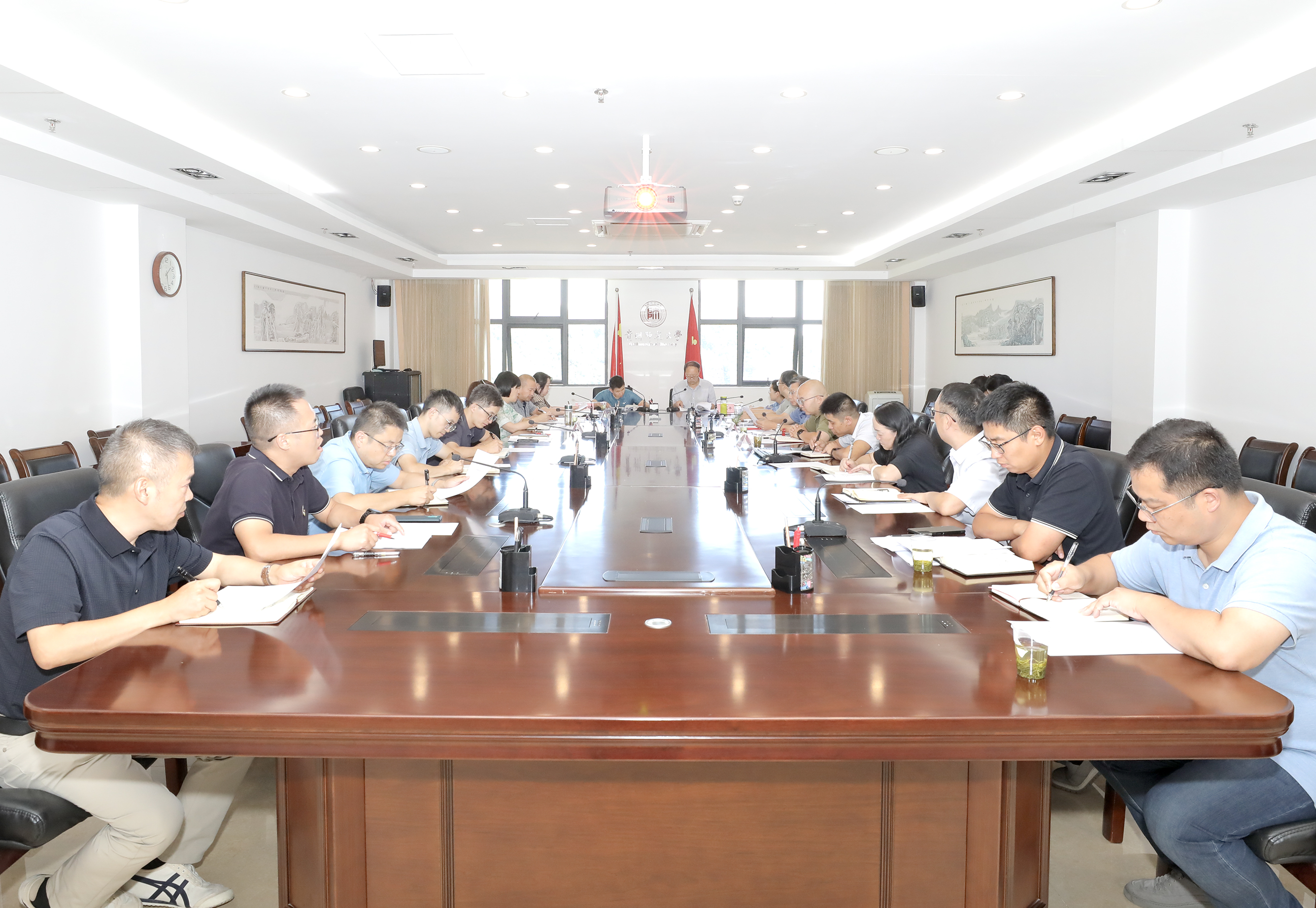 校党委理论学习中心组开展党的二十届三中全会精神专题学习-贵州师范大学新闻网